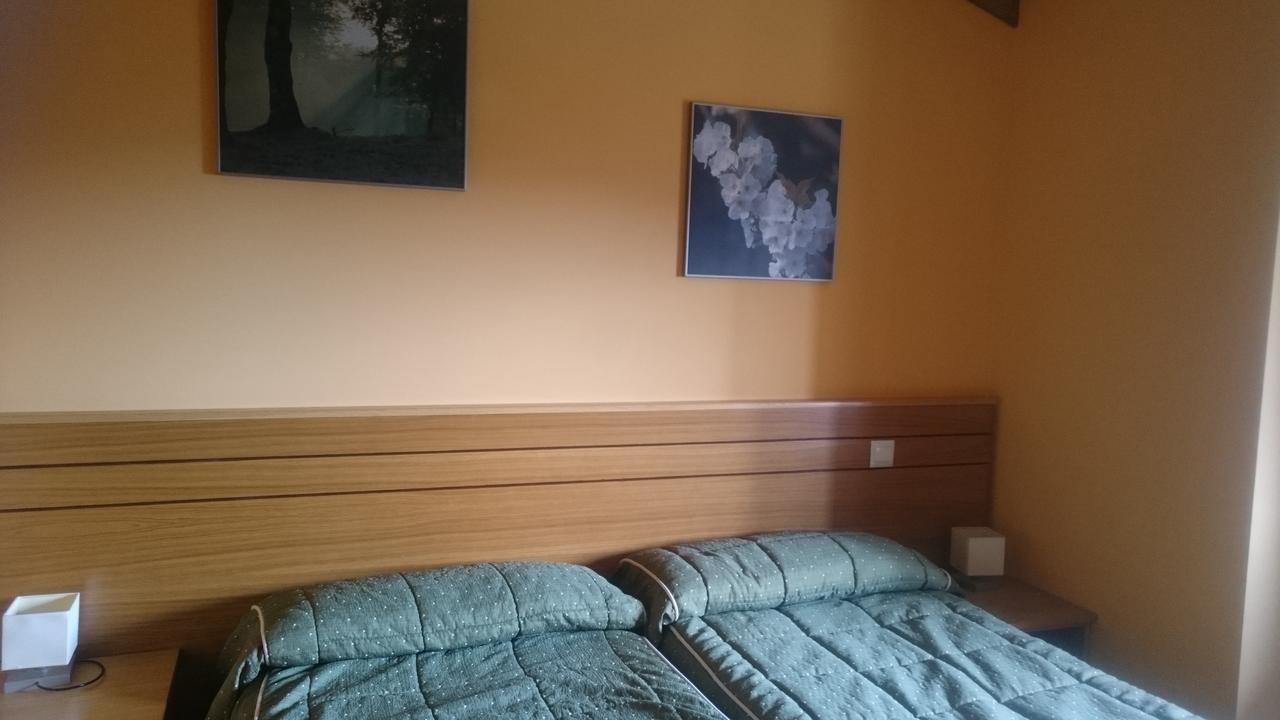 Hotel Santuario Urkiola - Lagunetxea Urquiola ภายนอก รูปภาพ