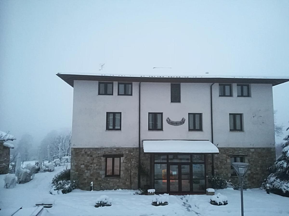 Hotel Santuario Urkiola - Lagunetxea Urquiola ภายนอก รูปภาพ