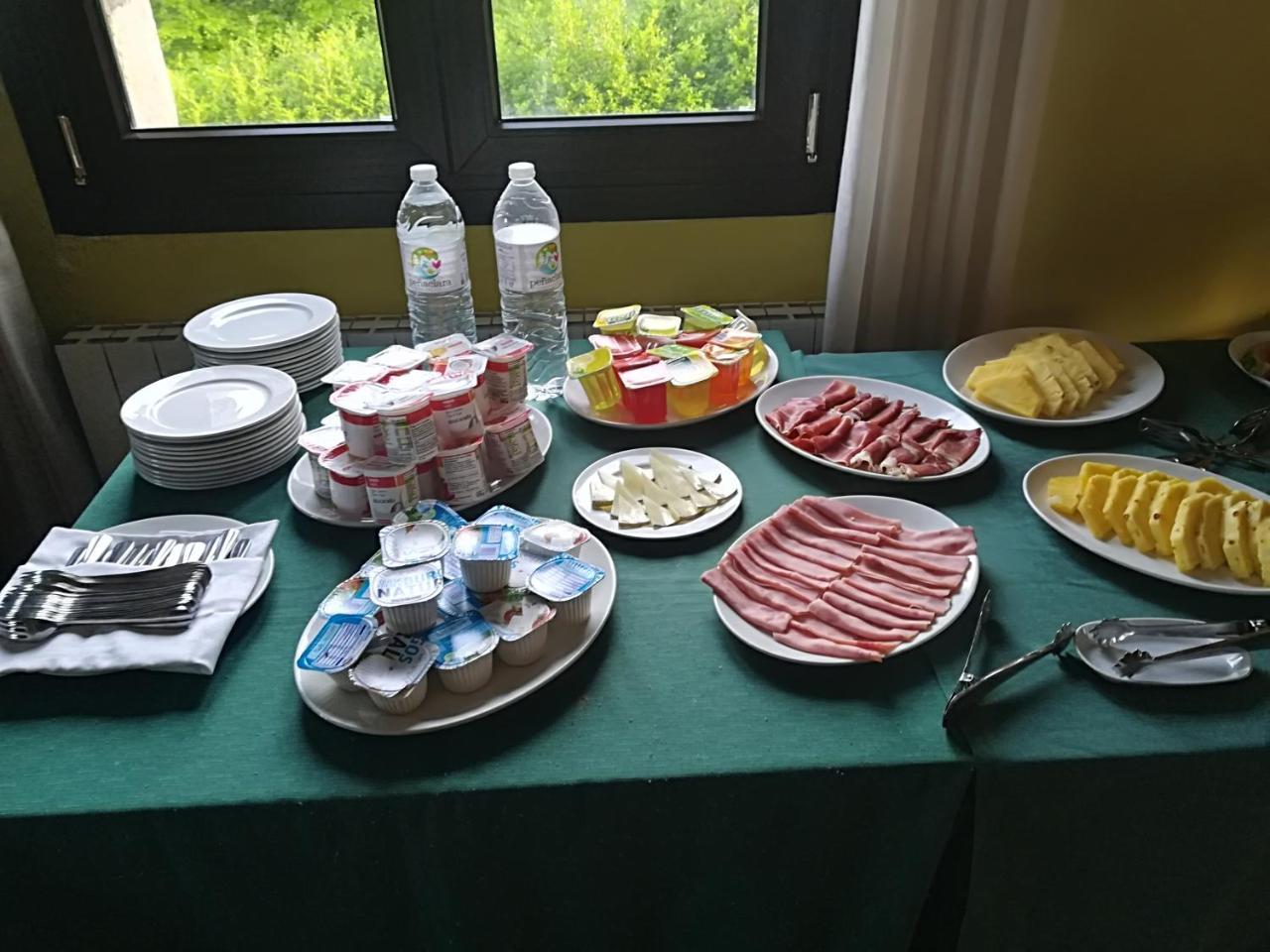 Hotel Santuario Urkiola - Lagunetxea Urquiola ภายนอก รูปภาพ