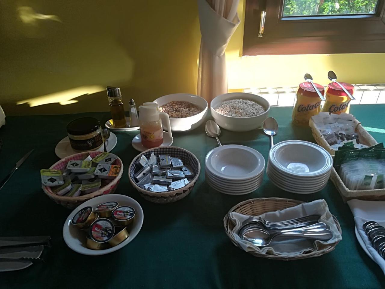 Hotel Santuario Urkiola - Lagunetxea Urquiola ภายนอก รูปภาพ
